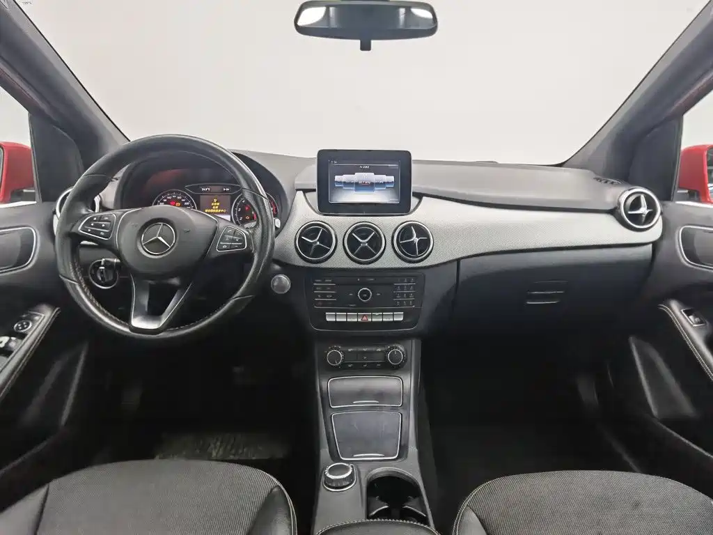Mercedes-Benz B-Class — миниатюра 5