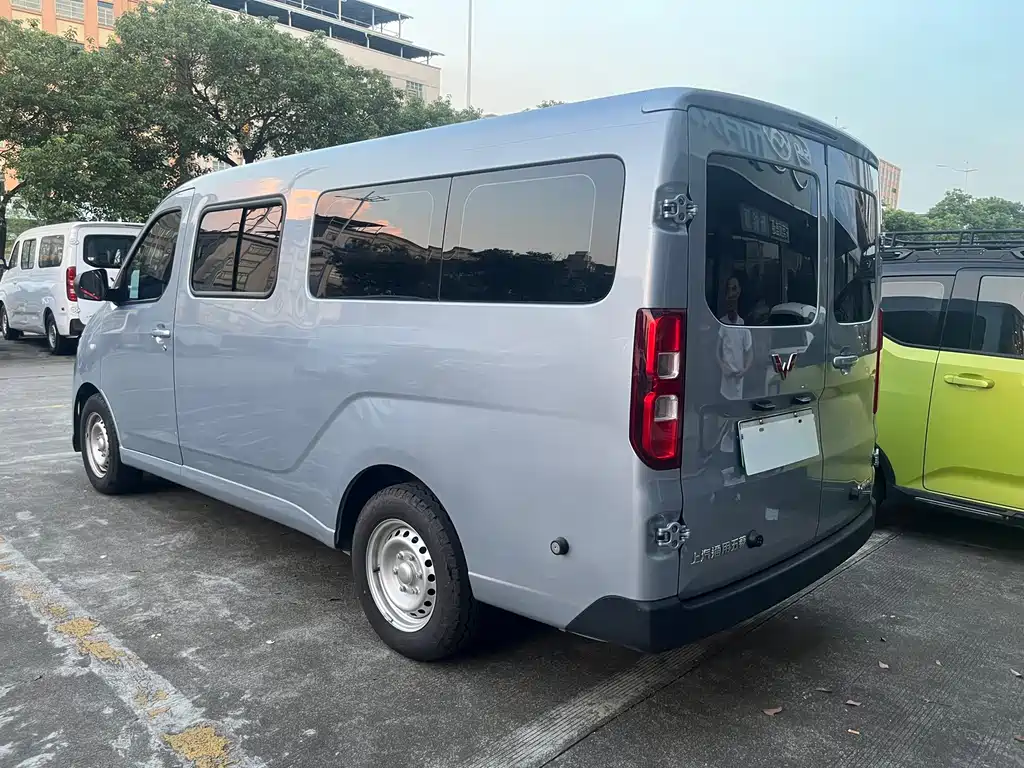 Wuling Yangguang — миниатюра 6