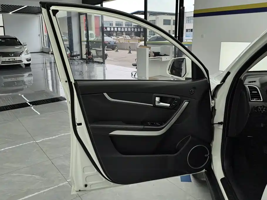 Landwind Landwind X5 — миниатюра 7