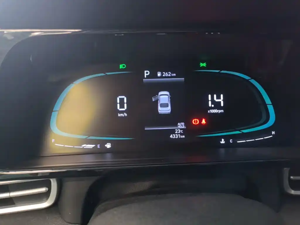 Hyundai Elantra — миниатюра 12