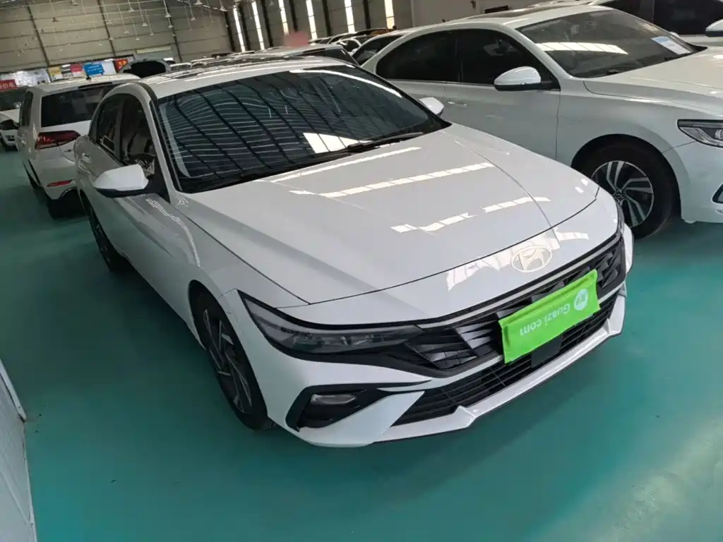 Hyundai Elantra — миниатюра 4