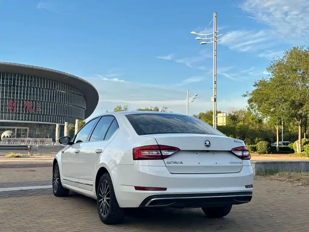 Skoda Octavia — миниатюра 6
