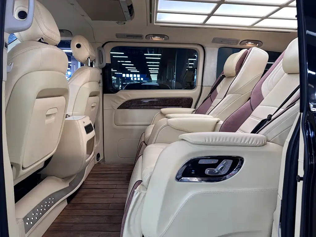 Mercedes-Benz V-Class (Import) — миниатюра 6