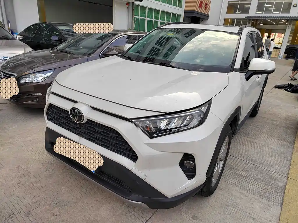 Купить Toyota RAV4