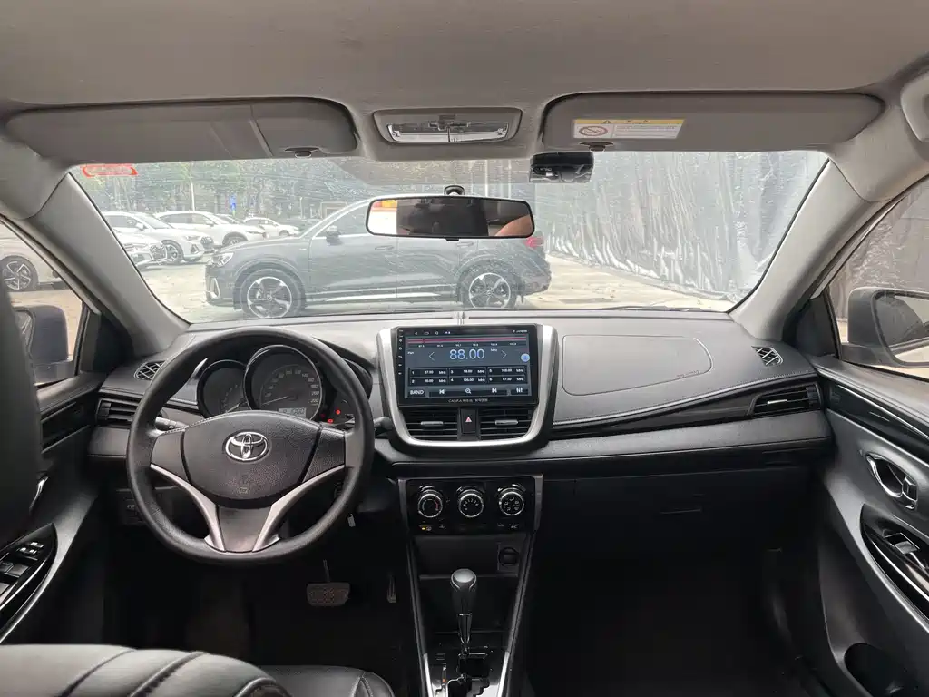 TOYOTA YARIS L ZHIXUAN