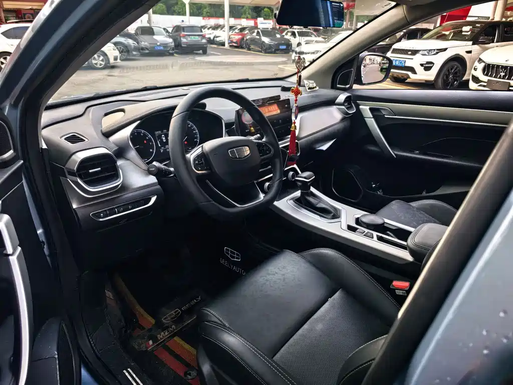 Geely Binyue — миниатюра 7
