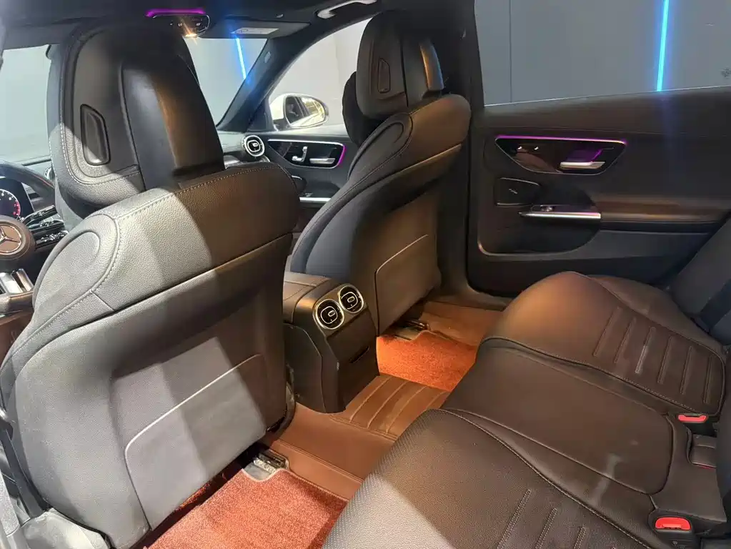Mercedes-Benz C-Class — миниатюра 10