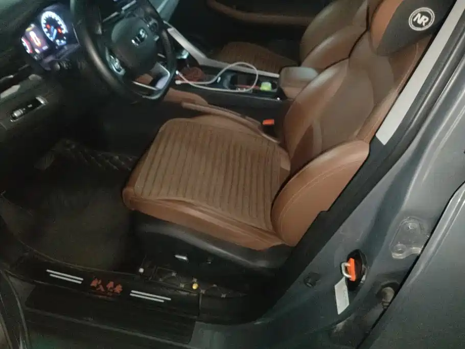Geely Vision X6 — миниатюра 9