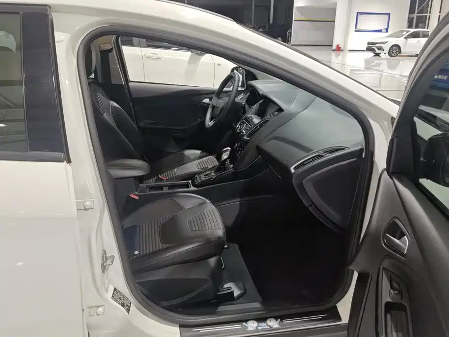Ford Focus — миниатюра 8