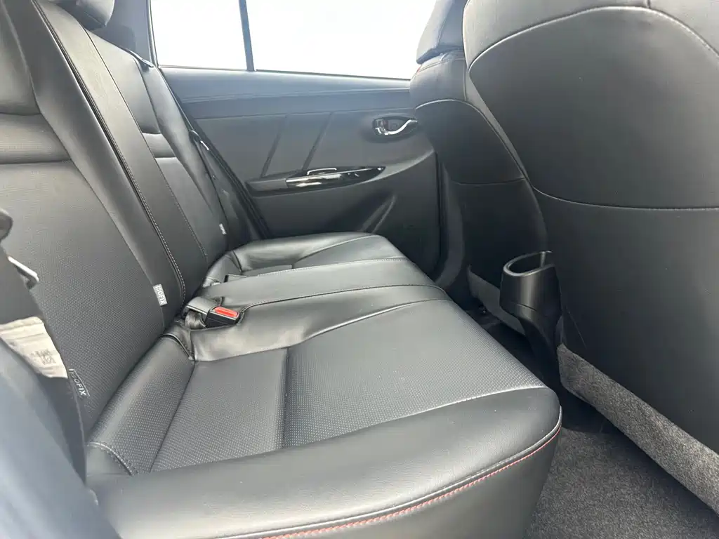 Toyota Yaris L — миниатюра 13
