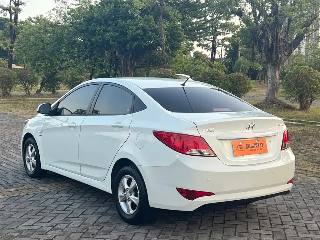 Hyundai Verna — миниатюра 15