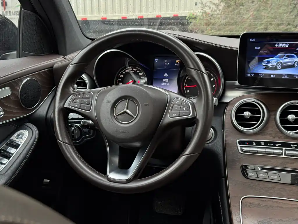 Mercedes-Benz GLC 2016 GLC 300 4MATIC Luxury