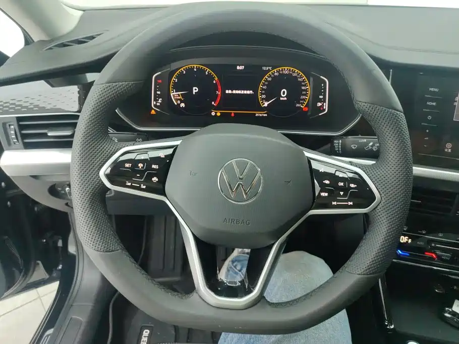 Volkswagen Passat — миниатюра 15