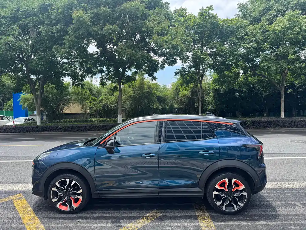 Lynk & Co 06 2020 1.5T Halo