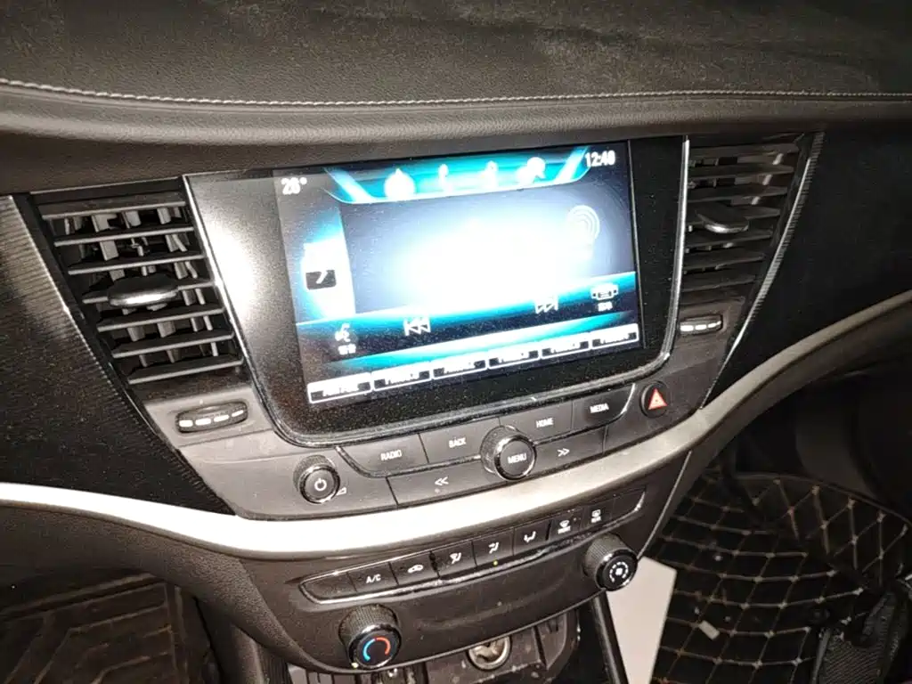Buick Verano — миниатюра 13