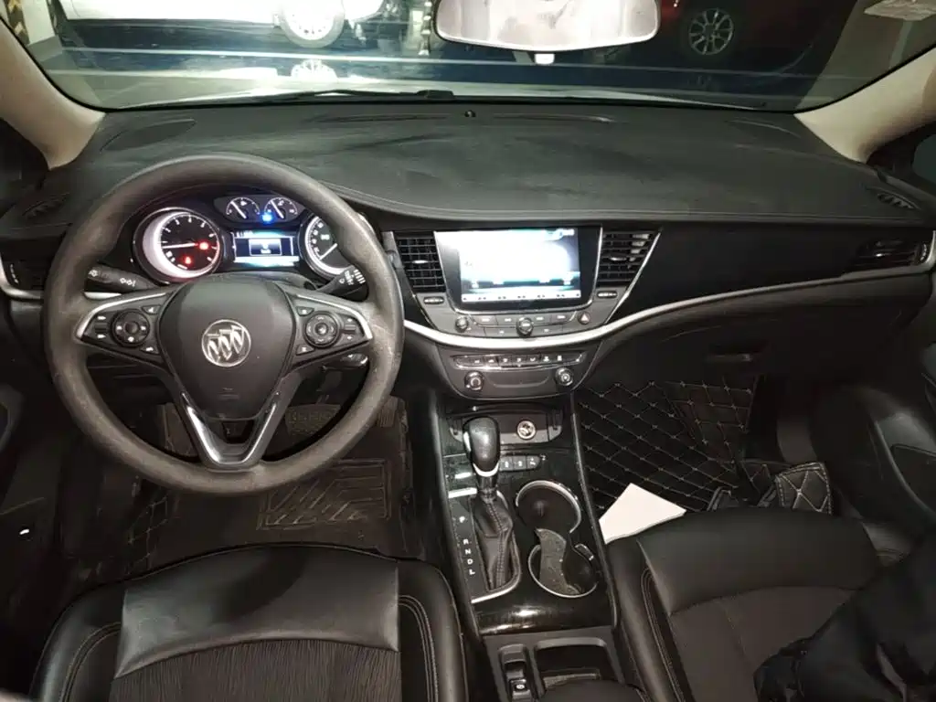Buick Verano — миниатюра 10