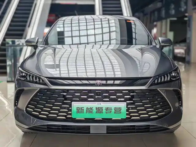 2025 BYD Qin