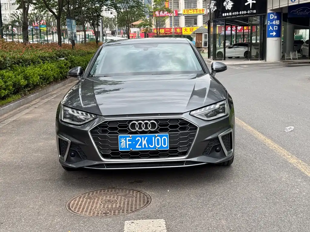Купить Audi A4L
