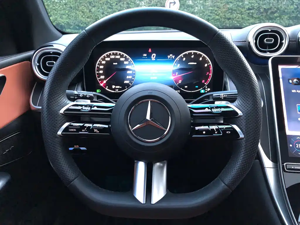 Mercedes-Benz GLC — миниатюра 11