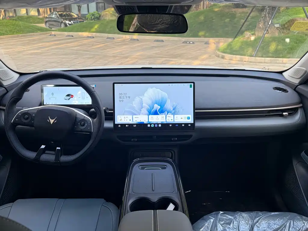 ARCFOX Beta T1 — миниатюра 4