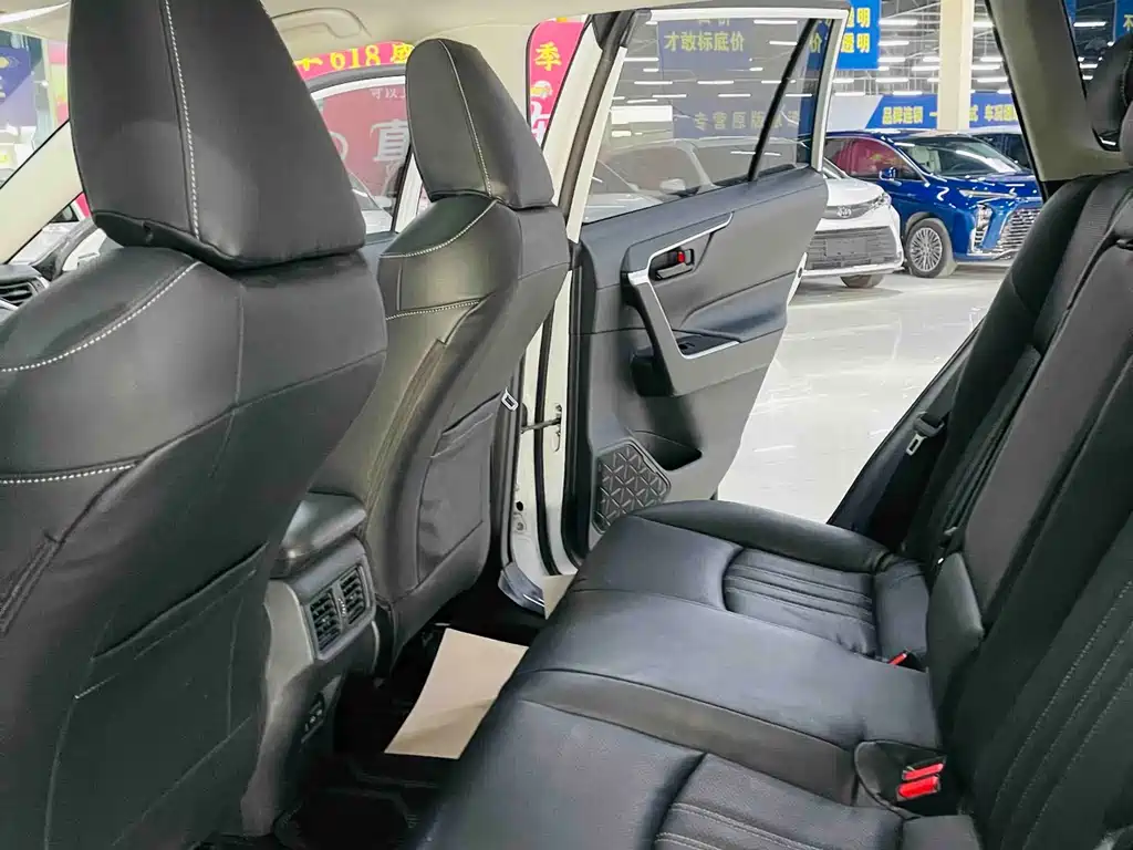 TOYOTA RAV4 RONGFANG