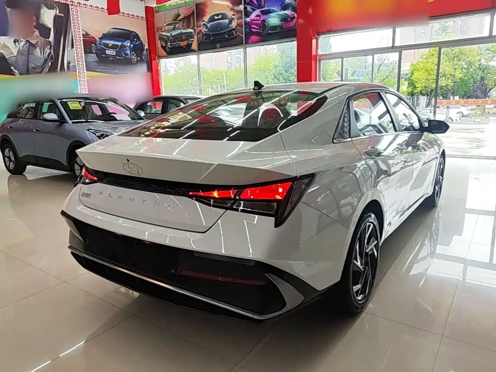 Hyundai Elantra 2023 1.5L CVT GLX Elite