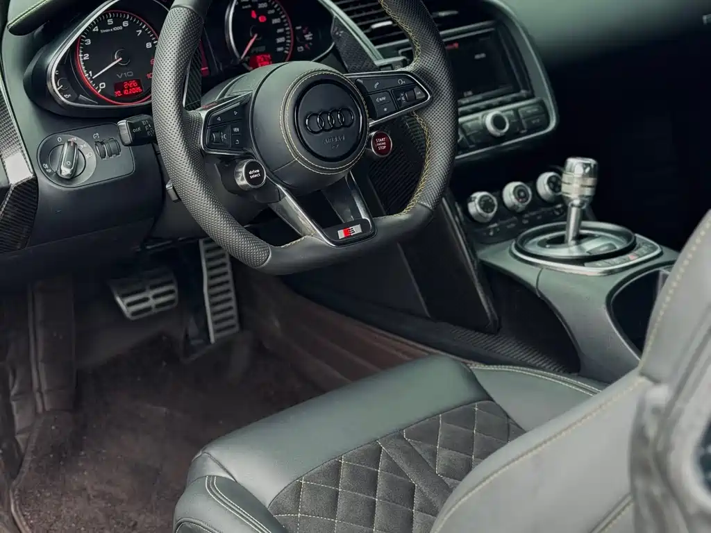 Audi R8 — миниатюра 7