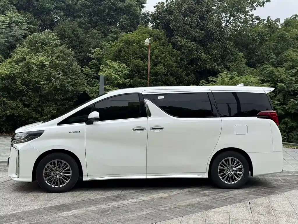 Toyota Alphard 2023 2.5L Premium