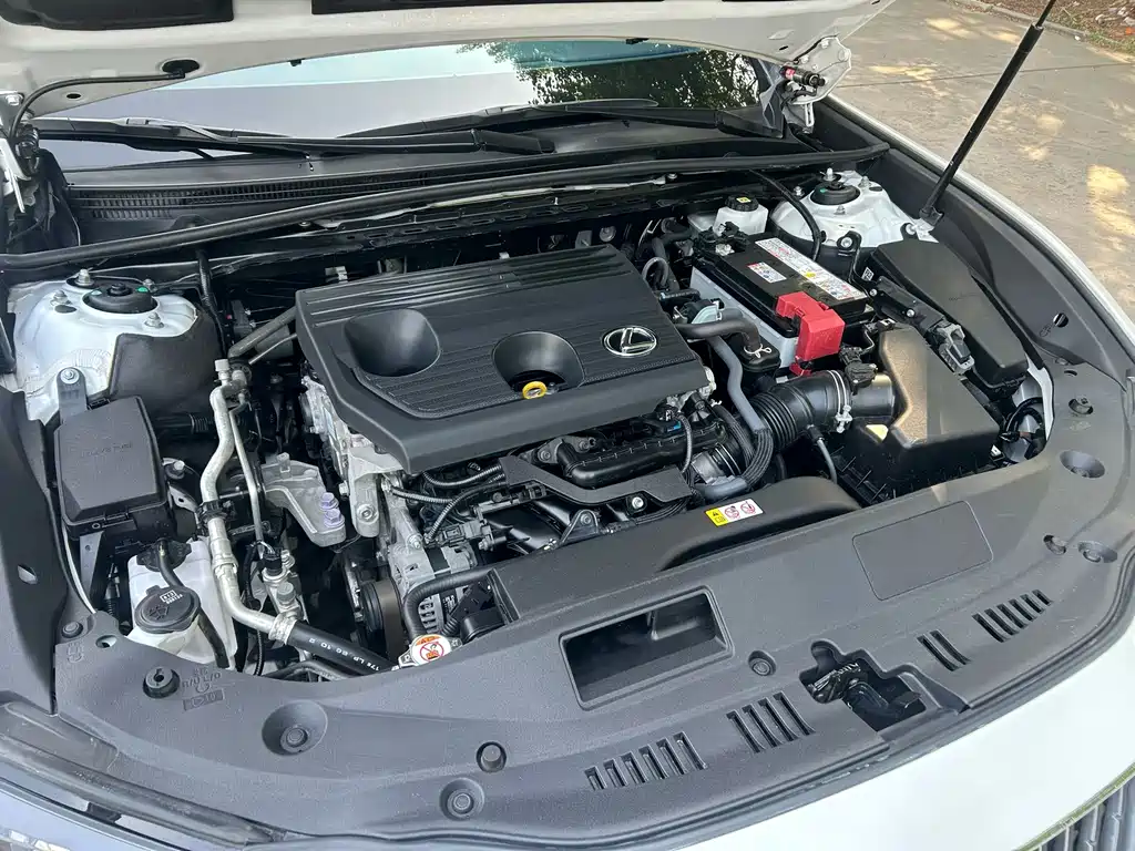 Lexus ES 2023 200