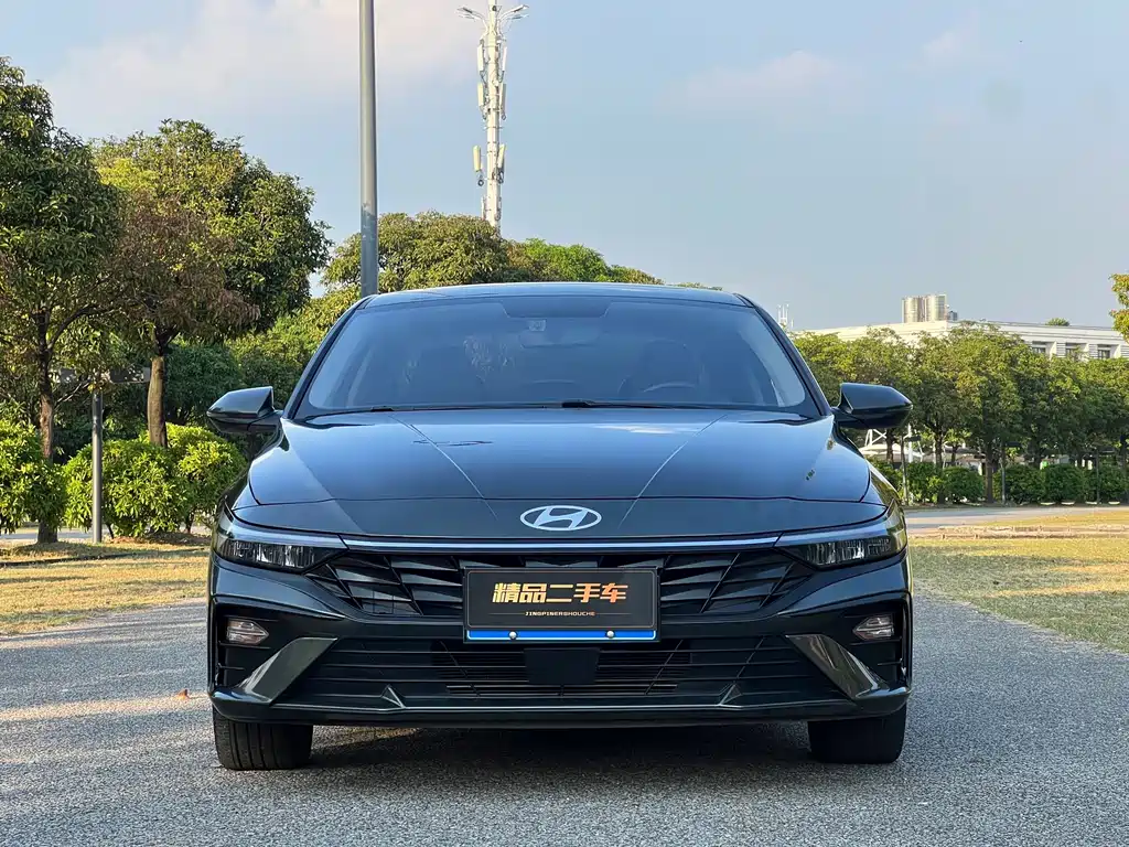 Hyundai Elantra — миниатюра 2