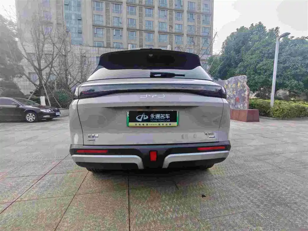 BYD SEA LION 07 DM I