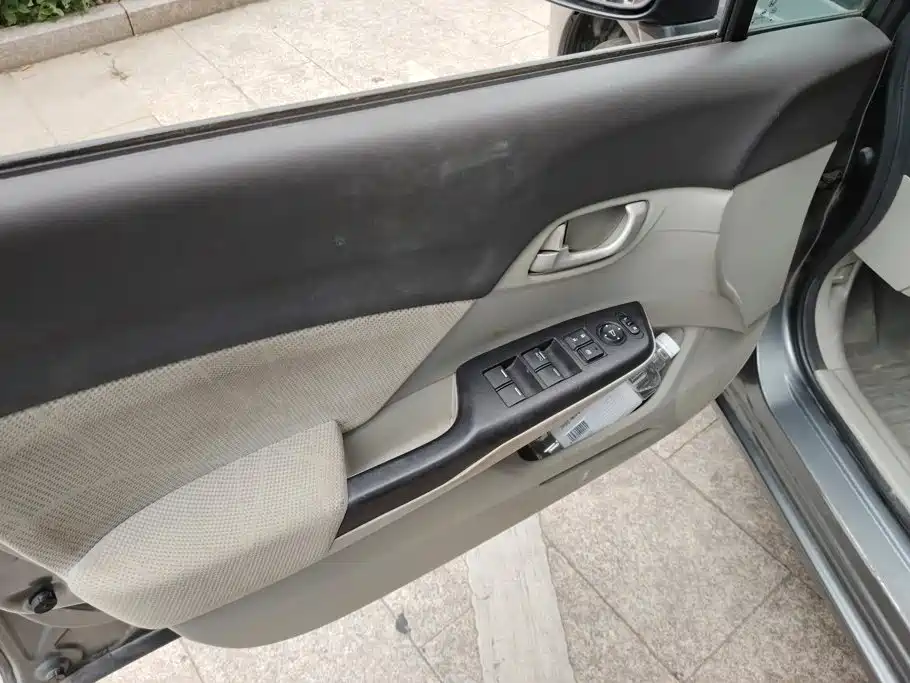 Honda Civic — миниатюра 7