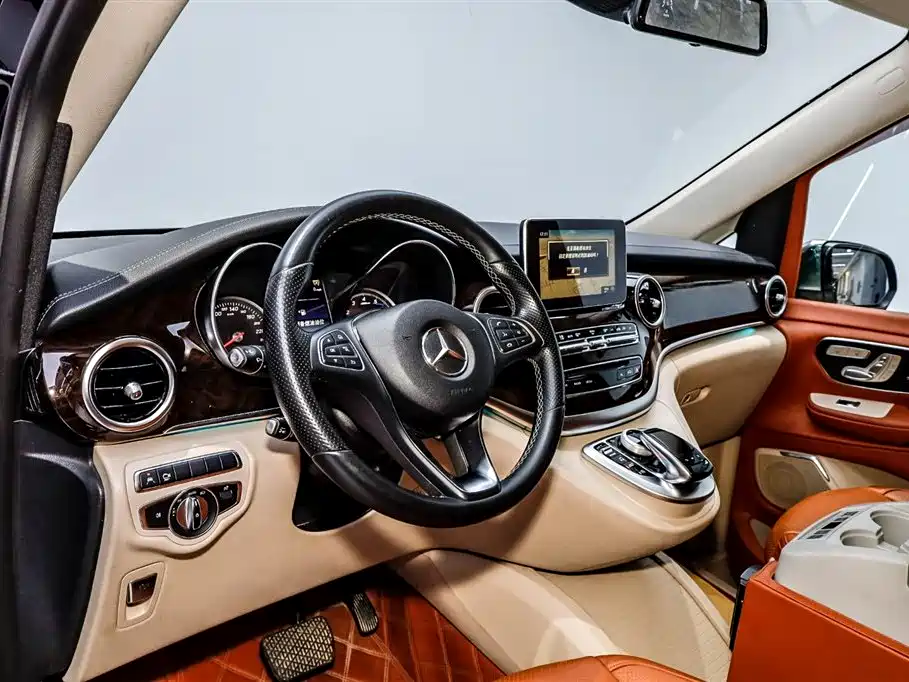 MERCEDES-BENZ V CLASS