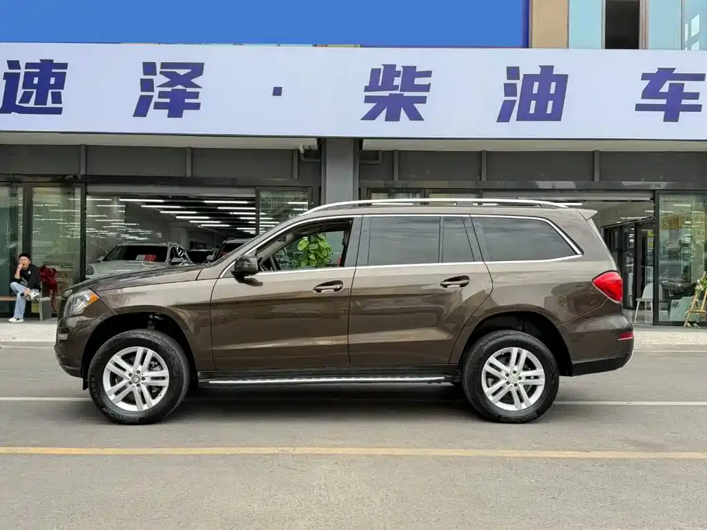 Mercedes-Benz GL-Class — миниатюра 4