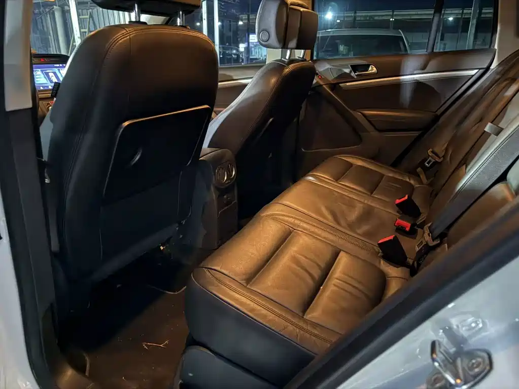 Volkswagen Tiguan — миниатюра 9