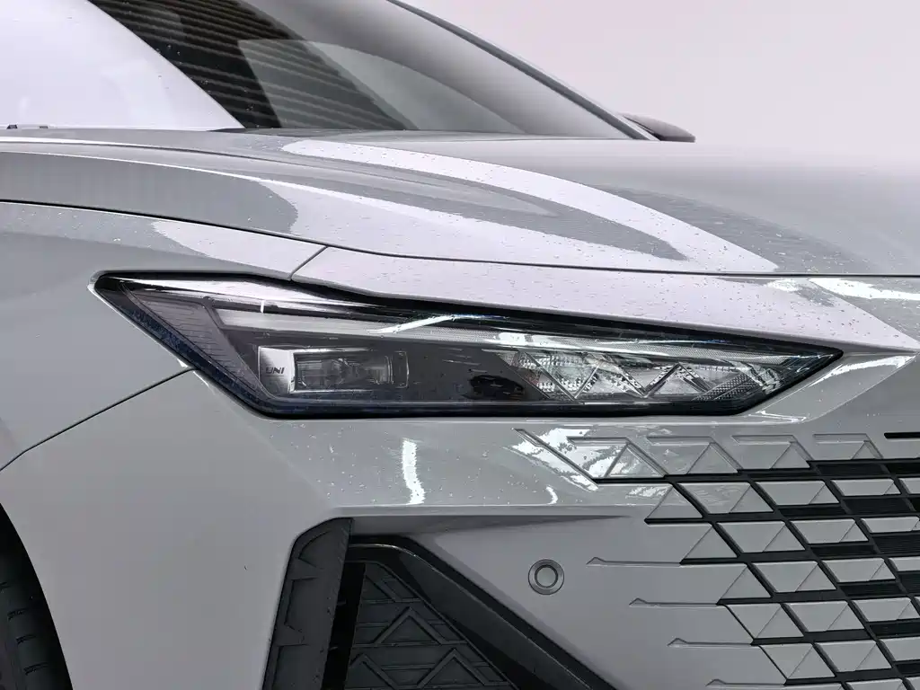 Changan UNI-V — миниатюра 20