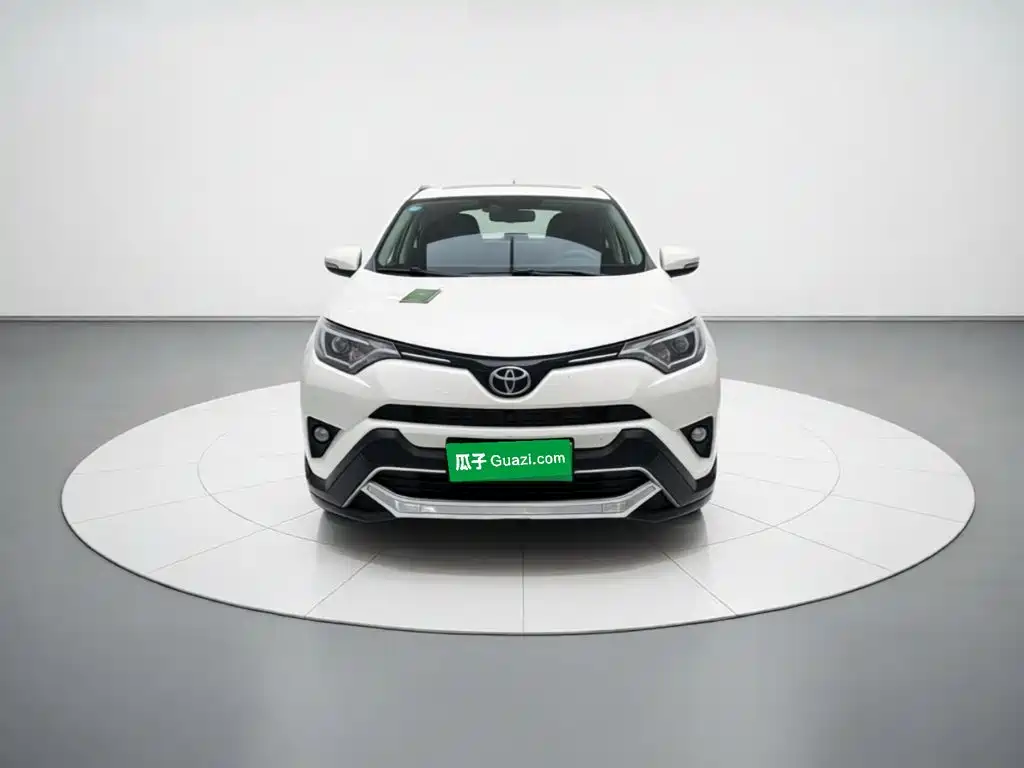 Toyota RAV4 — миниатюра 2