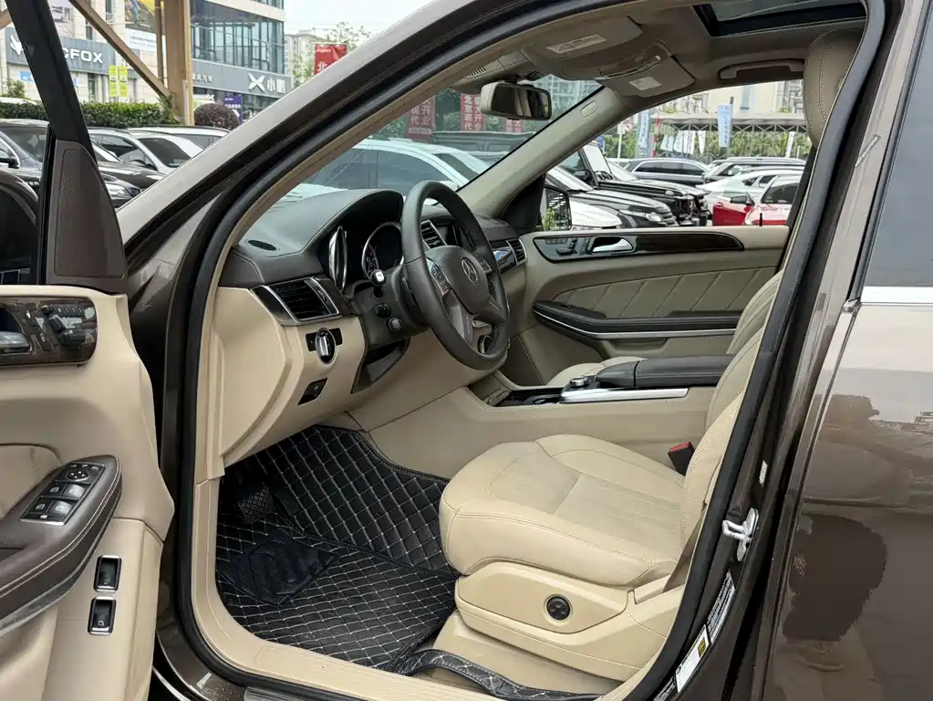 Mercedes-Benz GL-Class — миниатюра 8