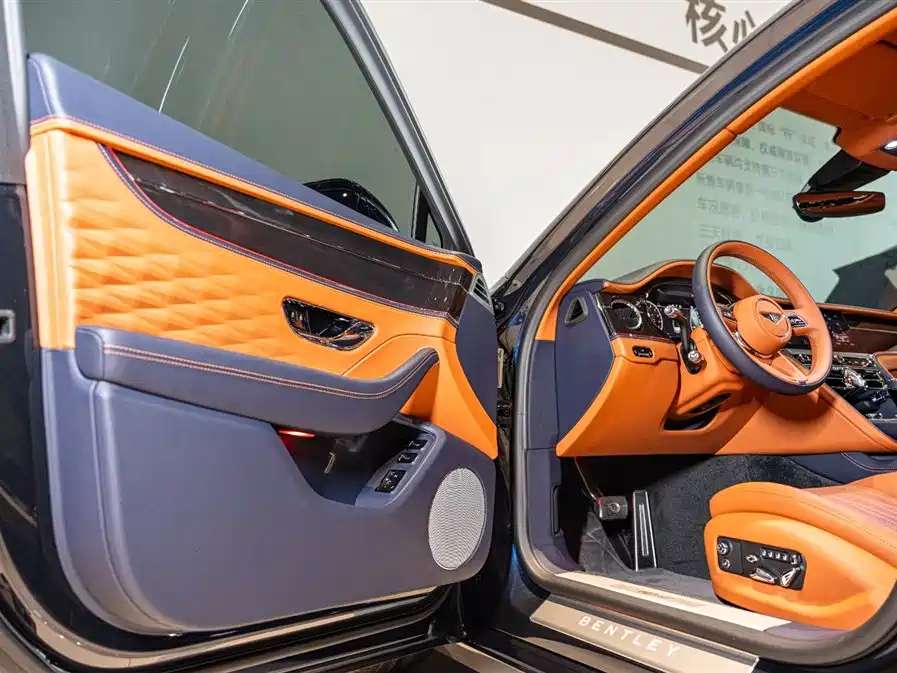 BENTLEY FLYING SPUR PLUG IN HYBRID