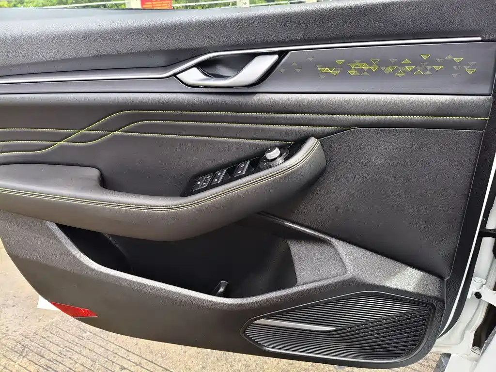 GEELY AUTOMOBILE XINGRUI