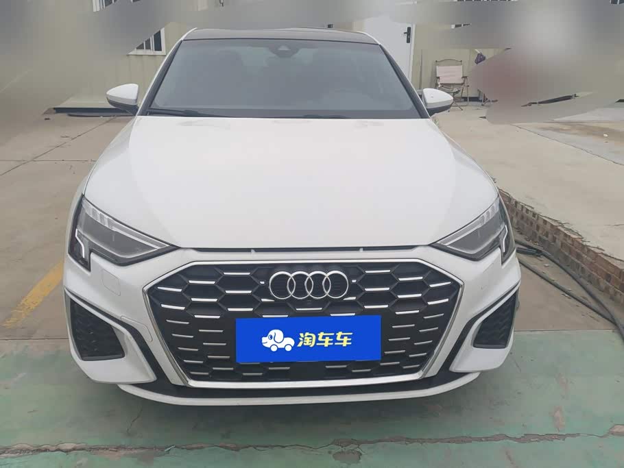 Audi A3 1.4 л 2024 г. Белый, пробег 32599 км