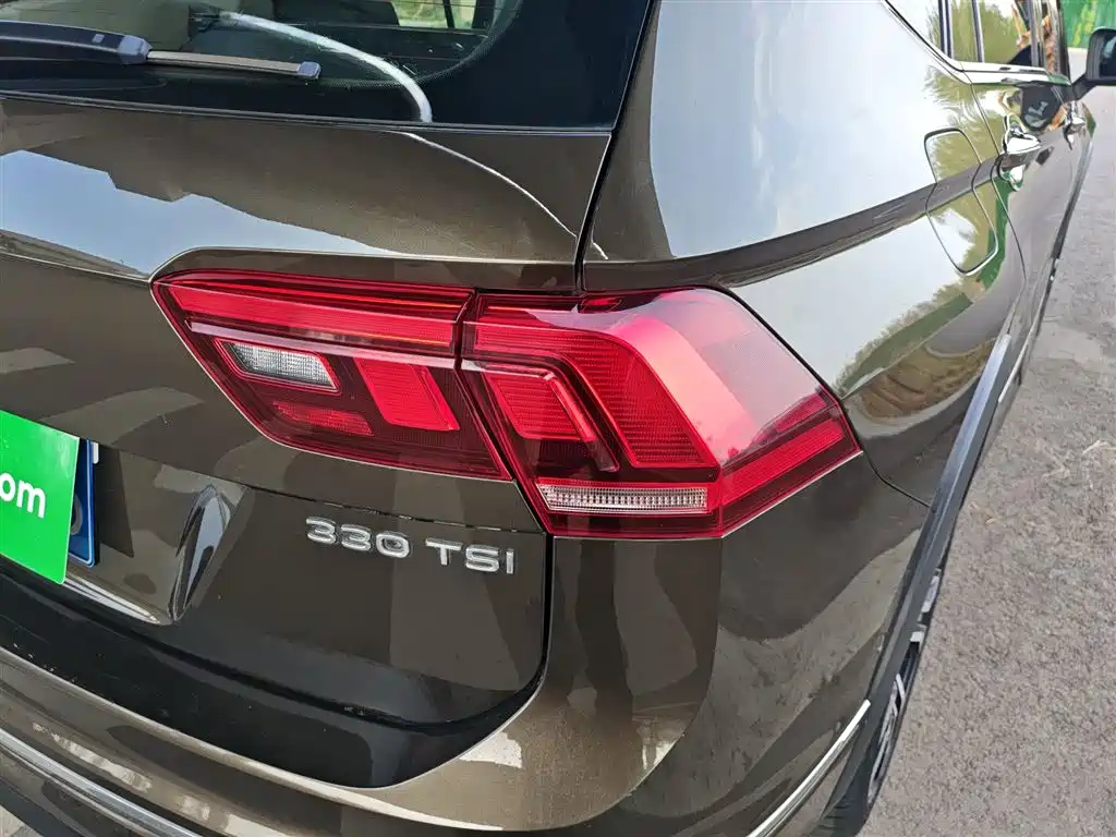 Volkswagen Tiguan L L 2021 330TSI AT R-Line