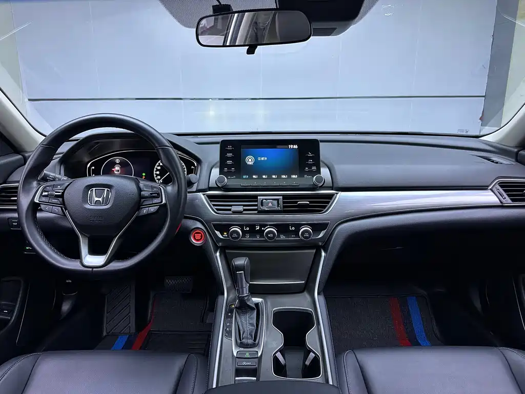 Honda Accord 2018 260TURBO Luxury V
