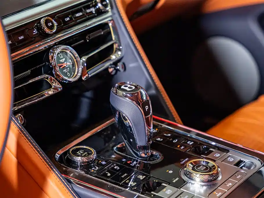 BENTLEY FLYING SPUR PLUG IN HYBRID