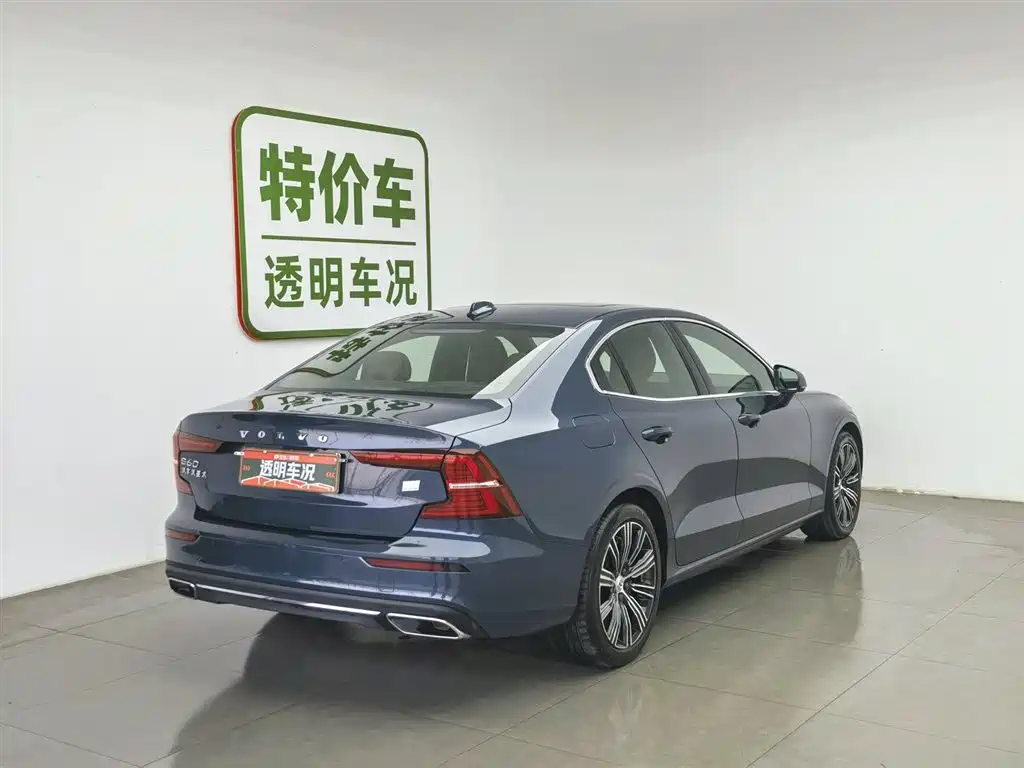Volvo S60 2022 T8 E Luxury