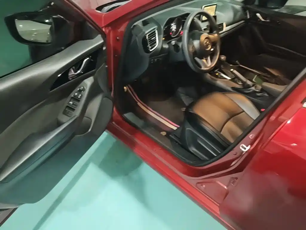 Mazda 3 Axela — миниатюра 16