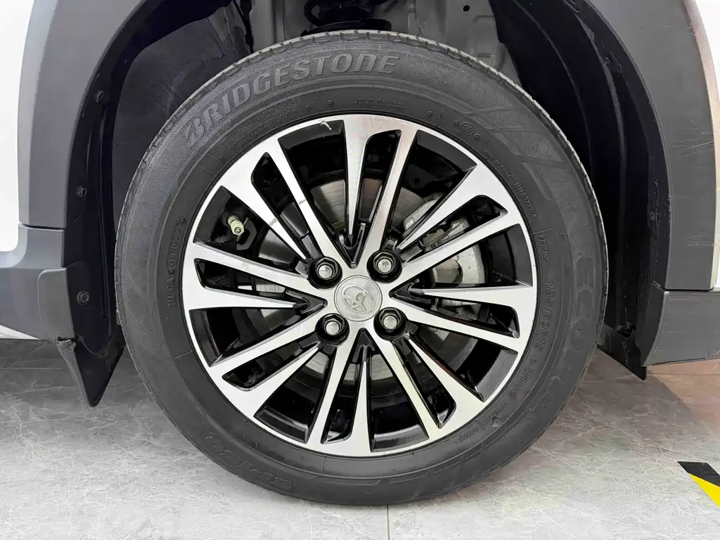 TOYOTA YARIS L ZHIXUAN