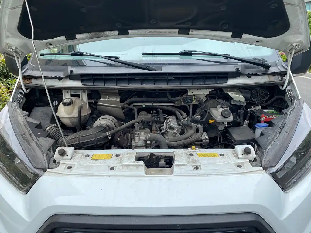 JMC Tesla — миниатюра 6