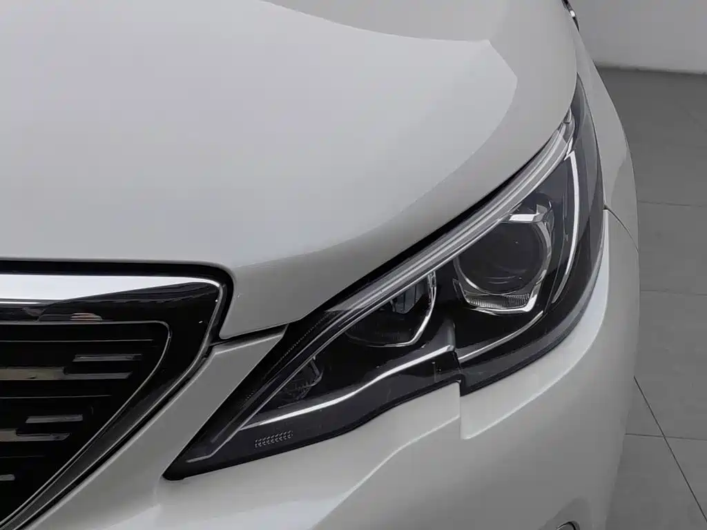 Peugeot 308 — миниатюра 7