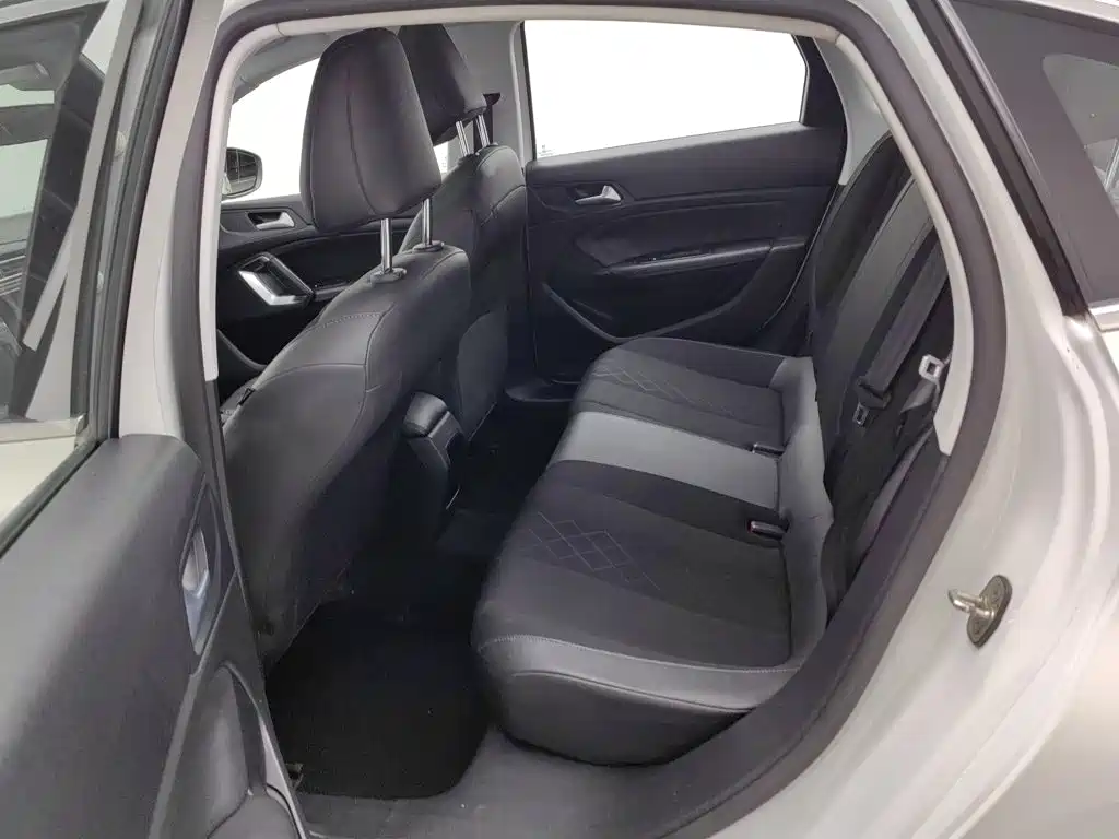 Peugeot 308 — миниатюра 15